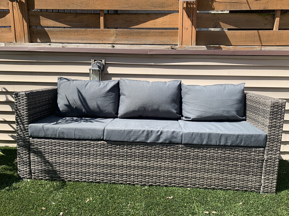 Rent Patio Outdoor Sofa - Oak Park 1